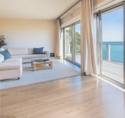 Un parquet en pin maritime : l'élégance naturelle pour toutes les pièces de la maison