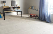 Comment choisir la teinte idéale pour son parquet en pin maritime ?